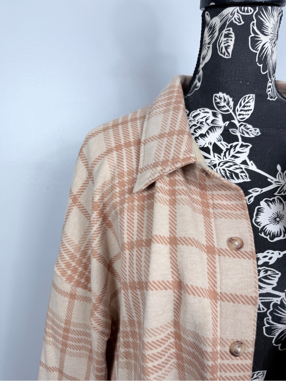 VS Pink beige plaid oversize soft button down shacket size large - Picture 2 of 12